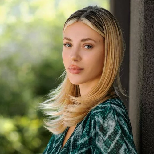 Για βαφή και κούρεμα | Αυτό είναι το νέο hair look της Γαρυφαλλιάς Καληφώνη