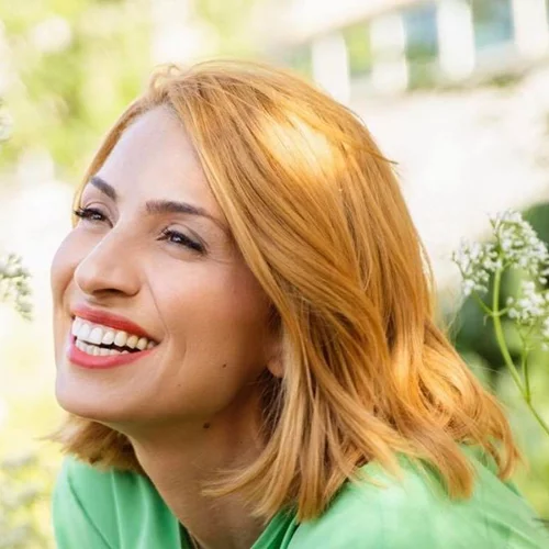 Καστανή με αφέλειες η Μαρία Ηλιάκη