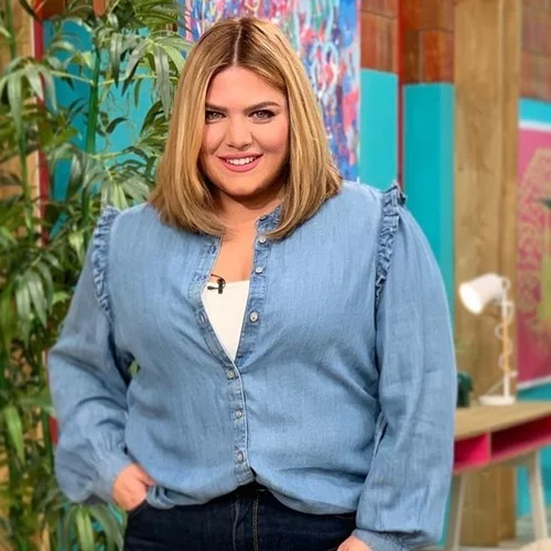 Δανάη Μπάρκα | Η denim on denim εμφάνιση της