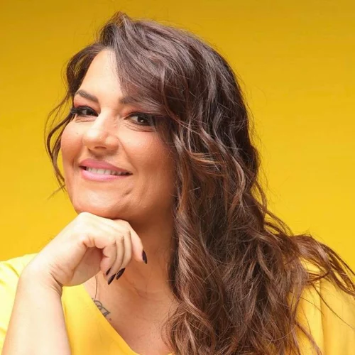 Η Κατερίνα Ζαρίφη βρήκε το hair look που της ταιριάζει | Πώς σου φαίνεται;