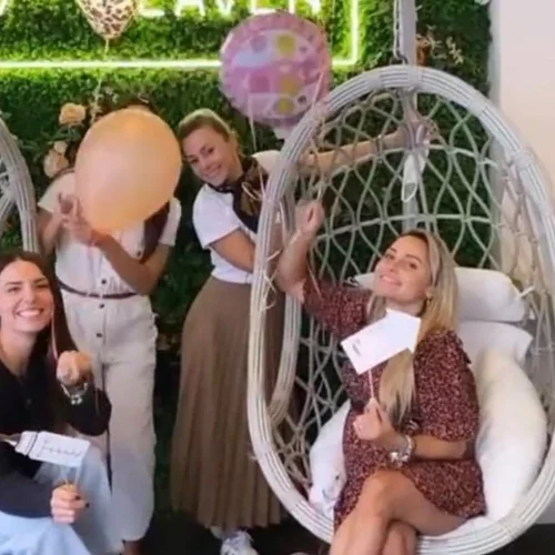 Βασιλική Μιλλούση | Το baby shower με τις φίλες της λίγο πριν γίνει και πάλι μαμά (pics)