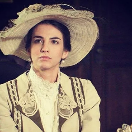 Αναστασία Παντούση | Η τεράστια αλλαγή στην εμφάνιση της πρωταγωνίστριας από το «Κόκκινο Ποτάμι»