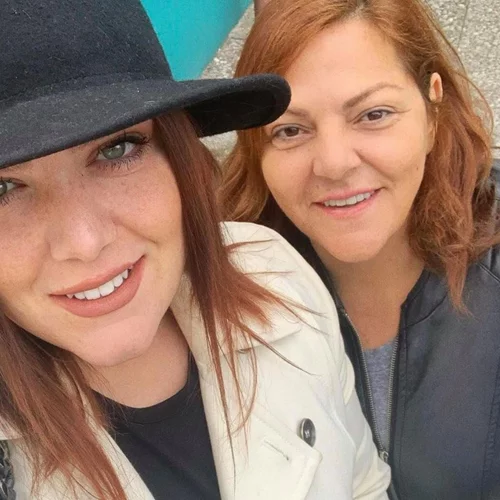 Βίκυ Σταυροπούλου | Η έκπληξη στη Δανάη Μπάρκα για τα γενέθλιά της