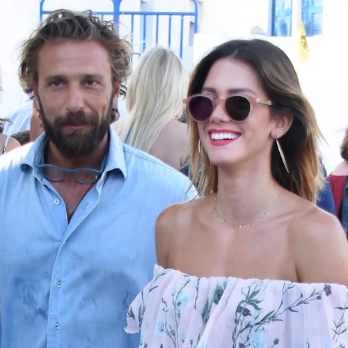 Νίκη Θωμοπούλου | Φωτογραφίζει τον Γιάννη Μαρακάκη με την οχτώ μηνών κόρη τους, Τζοάνα