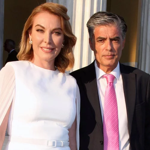 Τατιάνα Στεφανίδου - Νίκος Ευαγγελάτος | Ο εντυπωσιακός στολισμός του σπιτιού τους και το δημόσιο μήνυμα (pics,vid)