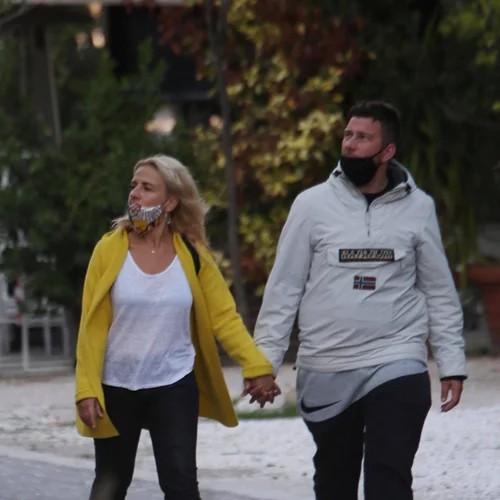 Μαρία Ανδρούτσου | Δες τι φόρεσε στη «μετακίνηση 6» με τον σύντροφό της