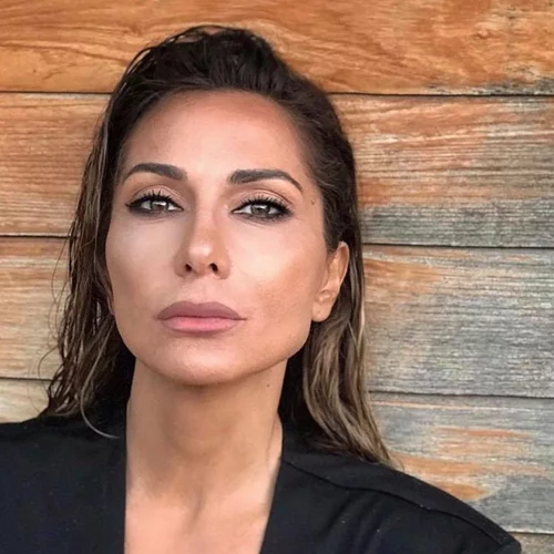 Δέσποινα Βανδή | Το νέο χρώμα στα μαλλιά της (pics)