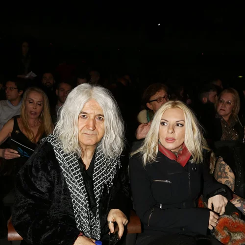 Νίκος Καρβέλας - Αννίτα Πάνια | Η κοινή εξόρμηση παρέα με τους νέους τους συντρόφους