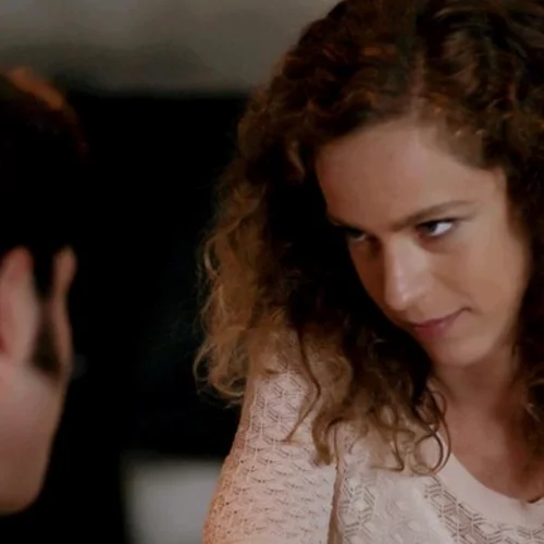 Άγριες Μέλισσες spoiler | Η Δρόσω παίρνει τον γιο της από την εθισμένη στο ποτό, Ασημίνα