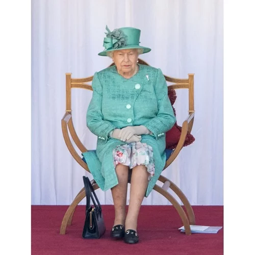 Η συνταγή της χριστουγεννιάτικης πουτίγκας της Βασίλισσας Ελισάβετ