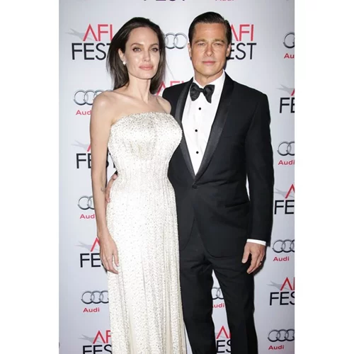 Brad Pitt | Προσπαθεί να τα βρει εξωδικαστικά με την Angelina Jolie;