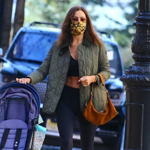 Η Irina Shayk φόρεσε μία από τις μεγαλύτερες τάσεις στα πανωφόρια