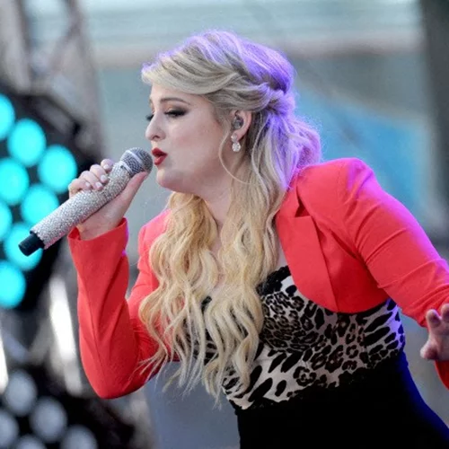 Δημήτρης Γιαννέτος | Δες το απόλυτο χρώμα μαλλιών που δοκίμασε στην Meghan Trainor