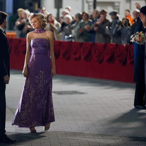 The Crown 4 | Οι ιστορίες πίσω τα looks που αναβιώνουν το στιλ της Diana