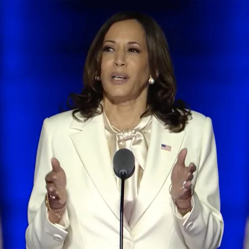 H Kamala Harris έγινε η πρώτη γυναίκα πρόεδρος των ΗΠΑ