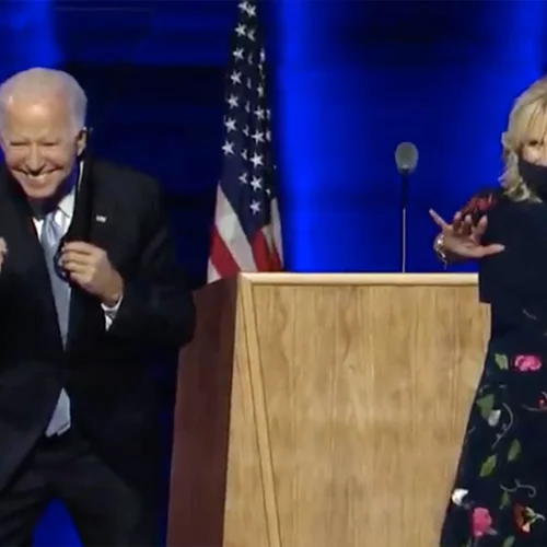 Jill Biden | H πρώτη δημόσια εμφάνιση ως Πρώτη Κυρία με Oscar de la Renta