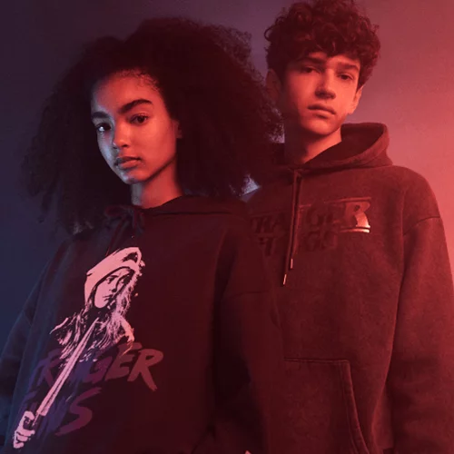 Stranger Things x Pull & Bear | Η καινούργια συλλογή που εμπνέεται από τη δημοφιλή σειρά του Netflix