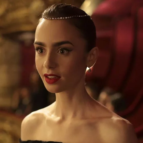 Netflix Binge | 7 φορές που το beauty look της πρωταγωνίστριας ήταν πιο ενδιαφέρον από την υπόθεση