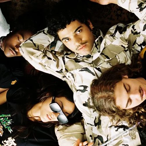 Kenzo x Kansai Yamamoto | Μια συλλογή ωδή στους δυο ιάπωνες σχεδιαστές