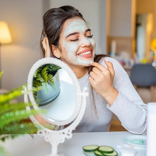 3 εύκολες σπιτικές μάσκες προσώπου για σπυράκια που πρέπει να δοκιμάσεις