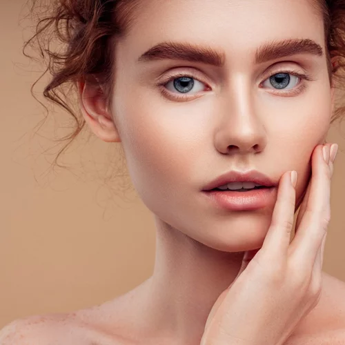 Περιποίηση προσώπου πριν τα 30 | Oι 8 beauty συνήθειες που καλό είναι να υιοθετήσεις από νωρίς