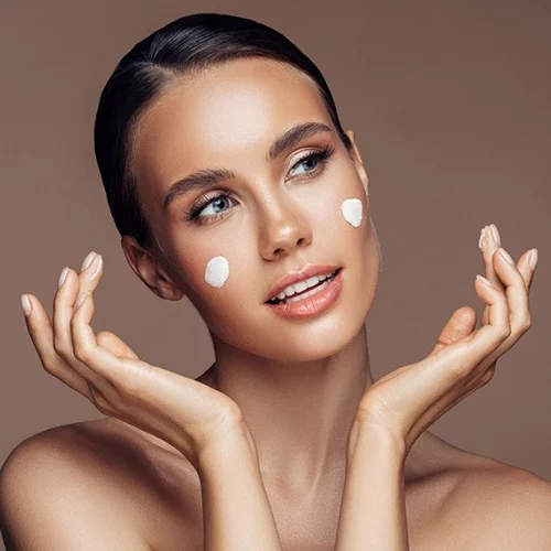 H φύση στην υπηρεσία της ομορφιάς | Πώς να πετύχεις εφέ lifting και μείωση των ρυτίδων σε πρόσωπο και λαιμό