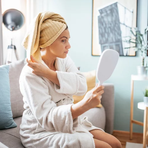 Η skincare routine που θα σου χαρίσει αψεγάδιαστη επιδερμίδα στην καραντίνα