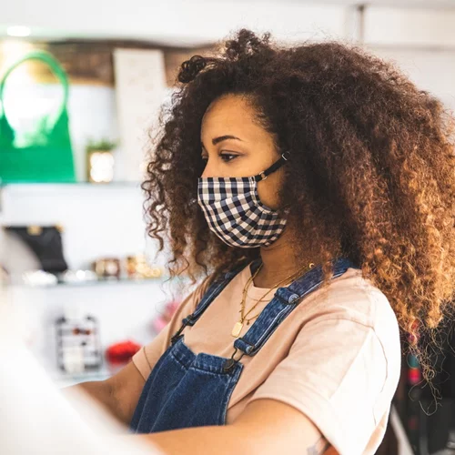 Υπεγράφη η απόφαση για την απαγόρευση πώλησης διαρκών αγαθών από τα σούπερ μάρκετ