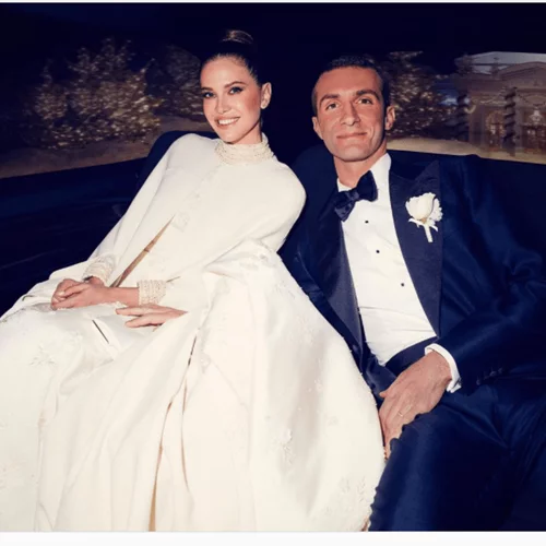 H Dasha Zhukova ανέβασε για πρώτη φορά φωτογραφία από τον γάμο της με τον Σταύρο Νιάρχο