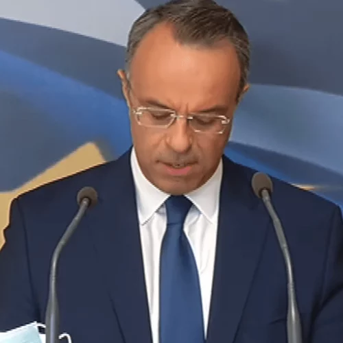 Σταϊκούρας | Μέτρα στήριξης 3,3 δις για εργαζόμενους, ανέργους και επιχειρήσεις- Τι είπε για ΦΠΑ, ενοίκια, δόσεις δανείων
