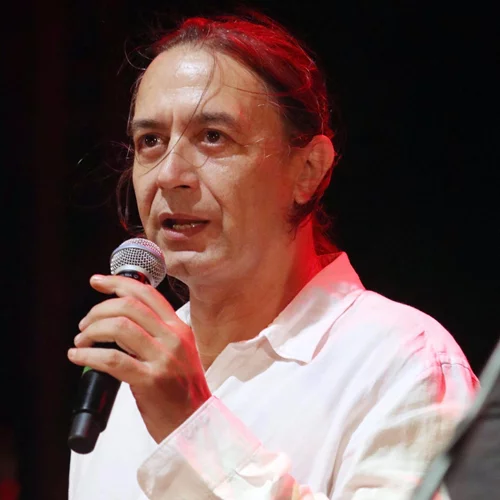 Γιάννης Κότσιρας | Η δημόσια έκκληση του τραγουδιστή (pic)