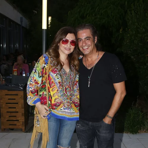 Καίτη Γαρμπή - Διονύσης Σχοινάς | Στόλισαν το χριστουγεννιάτικο δέντρο τους - Το οικογενειακό «στολίδι» με τον γιο τους