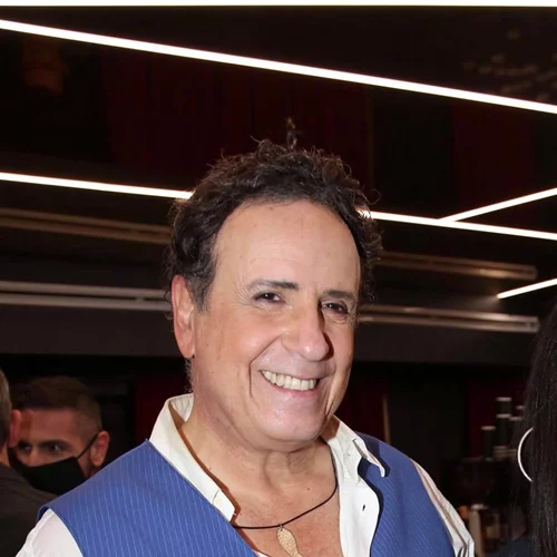 Ο Χάρης Ρώμας σχολιάζει τις δηλώσεις του Γρηγόρη Πετράκου | «Είναι λοιμωξιολόγος; Είναι επιδημιολόγος; Όχι»