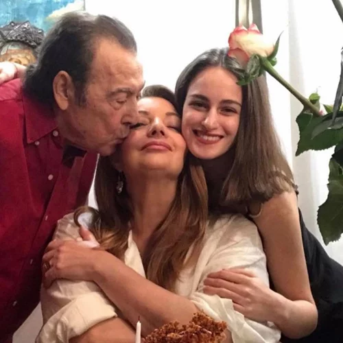 Eidhseis Me 8ema Maria Boskopoyloy