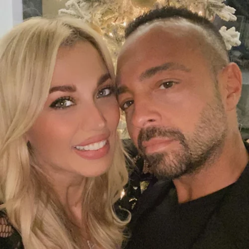 Κωνσταντίνα Σπυροπούλου - Βασίλης Σταθακωστόπουλος | Ποζάρουν μαζί και εύχονται καλά Χριστούγεννα