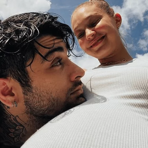 Η Gigi Hadid μοιράζεται νέες φωτογραφίες του μωρού της