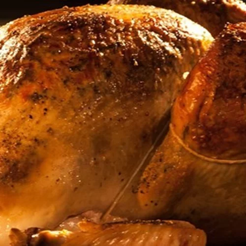 Γαλοπούλα με κάστανα, κουκουνάρι και σταφίδες