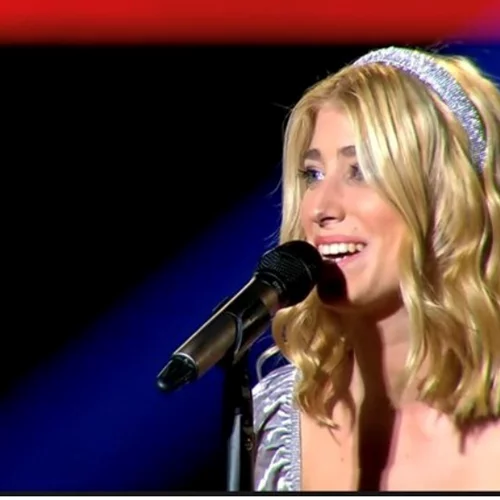 Μυρτάλη Νομικού | Η κόρη του εφοπλιστή με εντυπωσιακό look στη σκηνή του The Voice