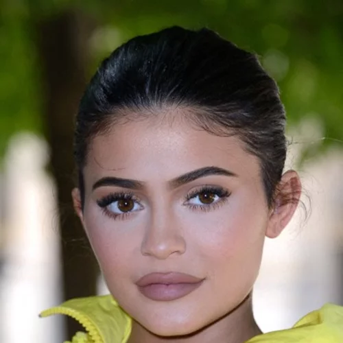 Kylie Jenner | Το νέο χρώμα μαλλιών που την κάνει να μοιάζει με πριγκίπισσα της Disney