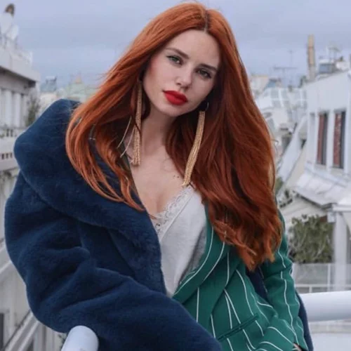 Η φωτογραφία της Έβελυν Καζαντζόγλου που μας θύμισε την Carrie Bradshaw του Sex and the City