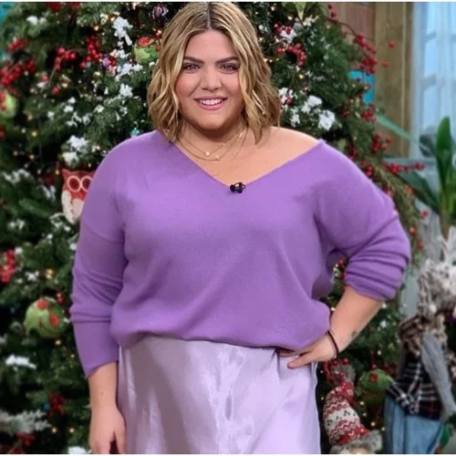 Κομψή, σικάτη και απίστευτα πρακτική | Aυτή η midi φούστα των H&M ταιριάζει παντού