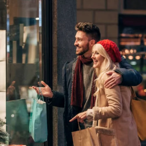 Από τη Δευτέρα ανοικτά τα καταστήματα λιανικής πώλησης εποχικών ειδών