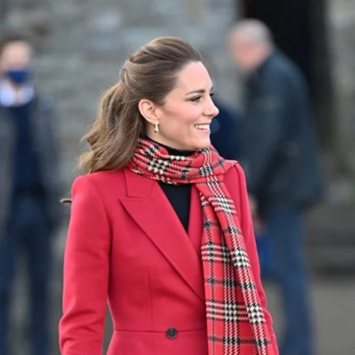 Η Kate Middleton με το πιο cool χτένισμα της σεζόν στην περιοδεία της