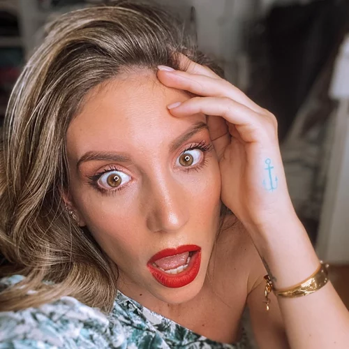 Η Αθηνά Οικονομάκου ανέβασε μια φωτογραφία που ελάχιστες influencers θα τολμούσαν να δημοσιεύσουν