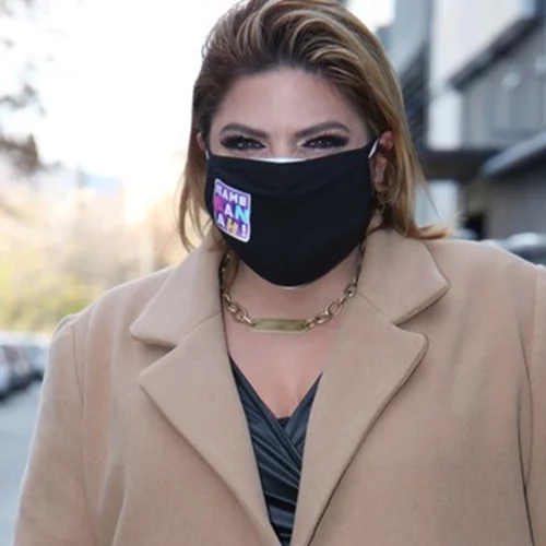 Η Δανάη Μπάρκα δεν ασχολείται με κακές κριτικές