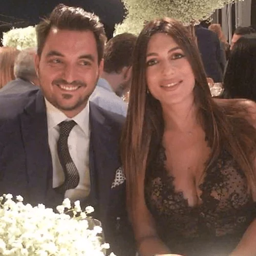 Επέτειος για τη Φλορίντα Πετρουτσέλι και τον Άρη Γούτο | Τα « 4 χρόνια μαζί» και η τρυφερή φωτογραφία του ζευγαριού