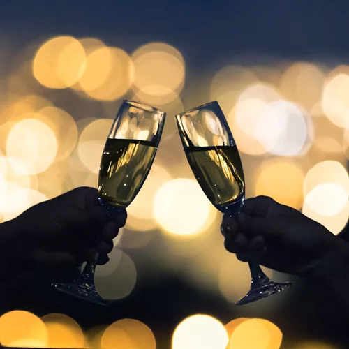 Υπόθεση 24χρονης | Ολα όσα συνέβαιναν στη σουίτα του πρωτοχρονιάτικου πάρτι - Τι αποκαλύπτει κοπέλα που ήταν καλεσμένη