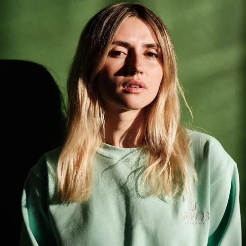 Pink Hair Don't Care | Δες το νέο ανανεωμένο hair look της Janna Sireac