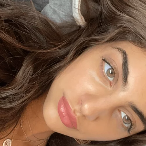 Η Ειρήνη Καζαριάν «μετάνιωσε» για το καρέ της κούρεμα | Η νέα αλλαγή στα μαλλιά της