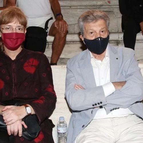 Μαρίνα Ψάλτη | «Με τον Γιάννη Φέρτη κοιμόμαστε σε διαφορετικά δωμάτια λόγω κορονοϊού»